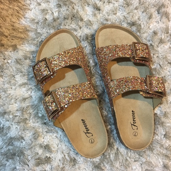 RESTOCKED 💕 Gold sparkle sandals - Picture 7 of 7